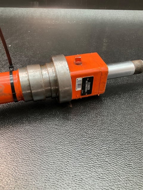 Parker 1tk40e9.8n465-x pneumatic cylinder 40mm bore 465mm stroke used - Image 4