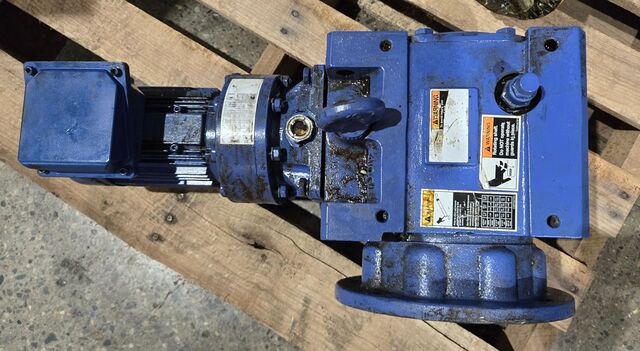 SUMITOM HP RPM TCFXHP 1P4 3Phase Induction Motor USED - Image 1