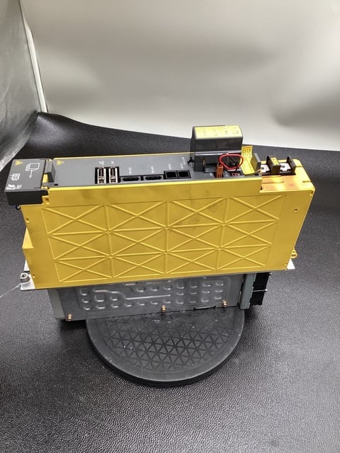 Fanuc #A06B-6127-H104, alpha i servo drive module used - Image 2