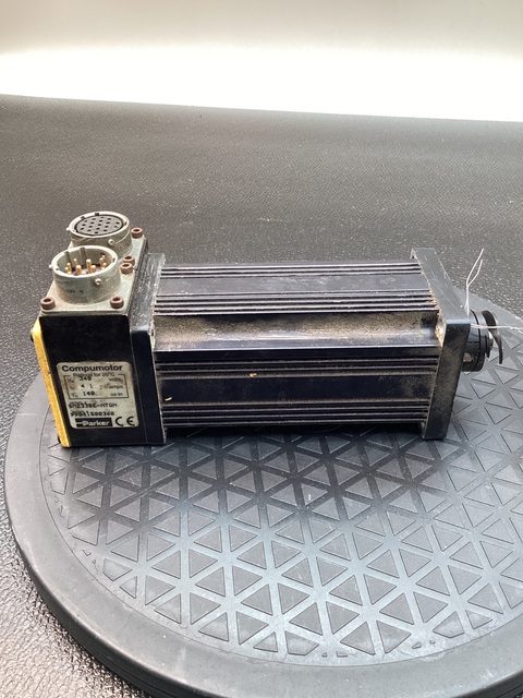 Parker sm233be-ntqn brushless servo motor 1000ppr encoder used - Image 3
