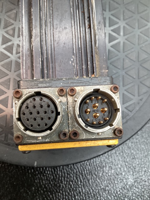 Parker sm233be-ntqn brushless servo motor 1000ppr encoder used - Image 5