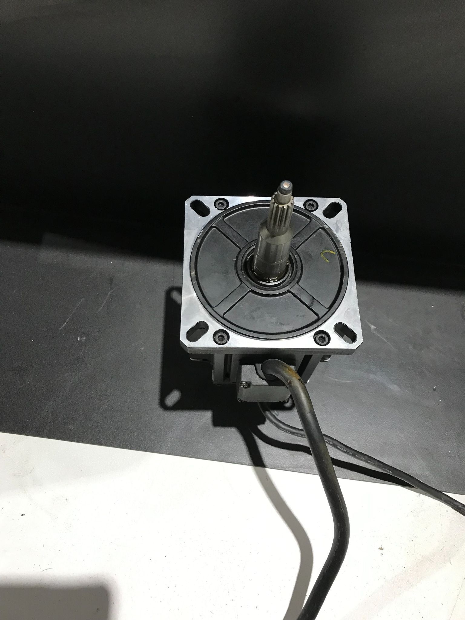Nachi servo motor mqm082q9v used - Image 2
