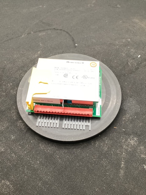 Honeywell 900h01-0202 digital output relay module 8ch new - Image 2