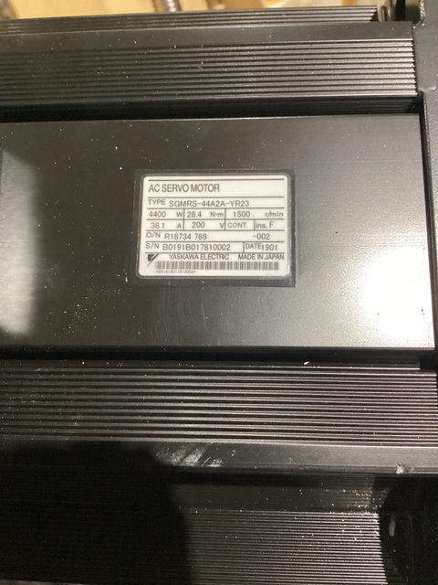 Yaskawa sgmrs-44a2a-yr23 ac servo motor 4.4 kw used - Image 5