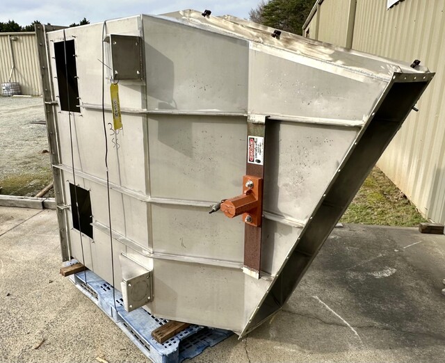 Stainless incline screw conveyor, 85 cu.ft., hopper, 2 vibratory generators, 1 electric/ 1 pneumatic - Image 6