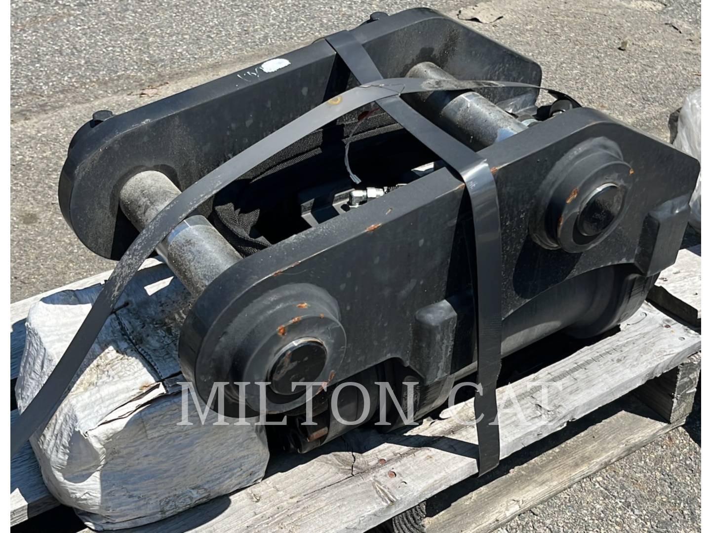 Caterpillar 307-309 HYDRAULIC TILTING PIN GRAB COUPLER, Quick Coupler, S/N: 28076068, 2022 - Image 3