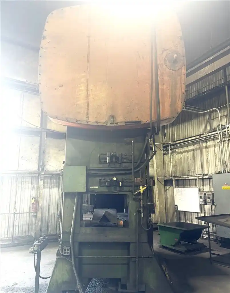 250 Ton, Bliss #SC2-250, straight side double crank press, 8" stroke, 10" slide adjustment, 60" x 42" bed - Image 2