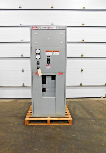 800 Amps, General Electric #AV-Line, switchboard with breakers, 120/208 Volts - Image 1