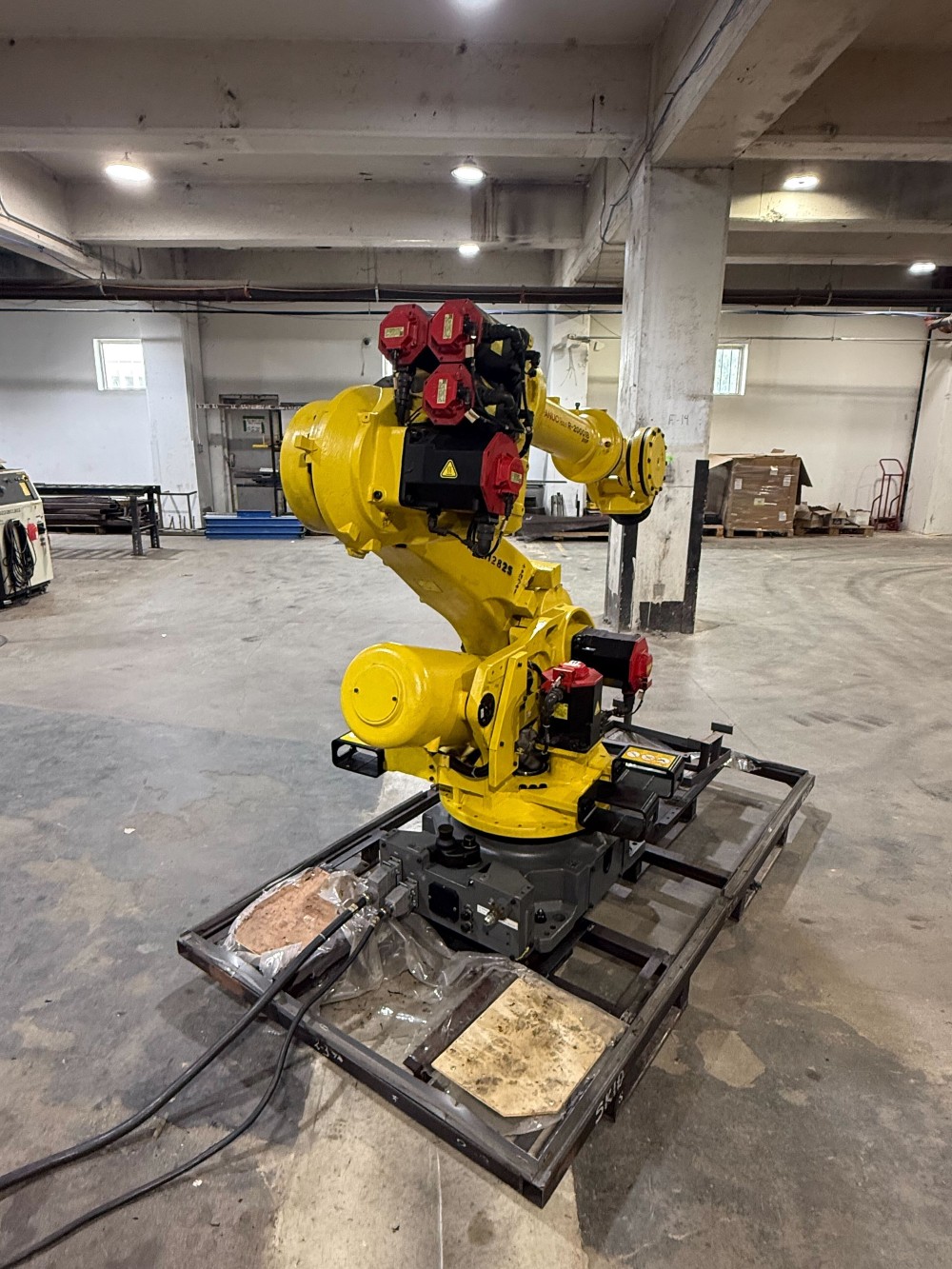 Fanuc, R-2000iB/210F, Robot with R-30iA Controller (2 available) - Image 3