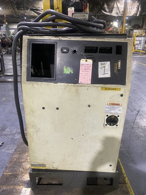 Fanuc, R-2000iA/200F, robot with RJ3iB controls, parts only - Image 7