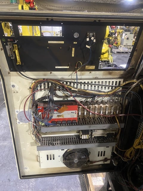 Fanuc, R-2000iA/200F, robot with RJ3iB controls, parts only - Image 9
