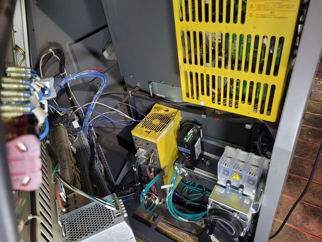 Fanuc, R-2000iC/210F, robot with R-30iB controls, missing wrist, refurbished - Image 8