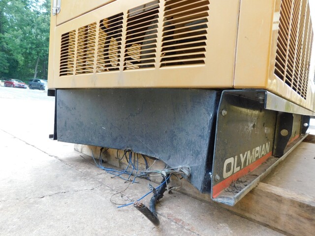 60 KW Olympian #G60F1, Natural gas generator, 1800 RPM, 120/208 Volts - Image 9