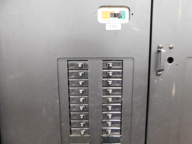 20.0 KVA Eaton 9390-40, uninterruptible power supplies, IDC & battery cabinet, IDC40, 1085, 480 Volts - Image 8