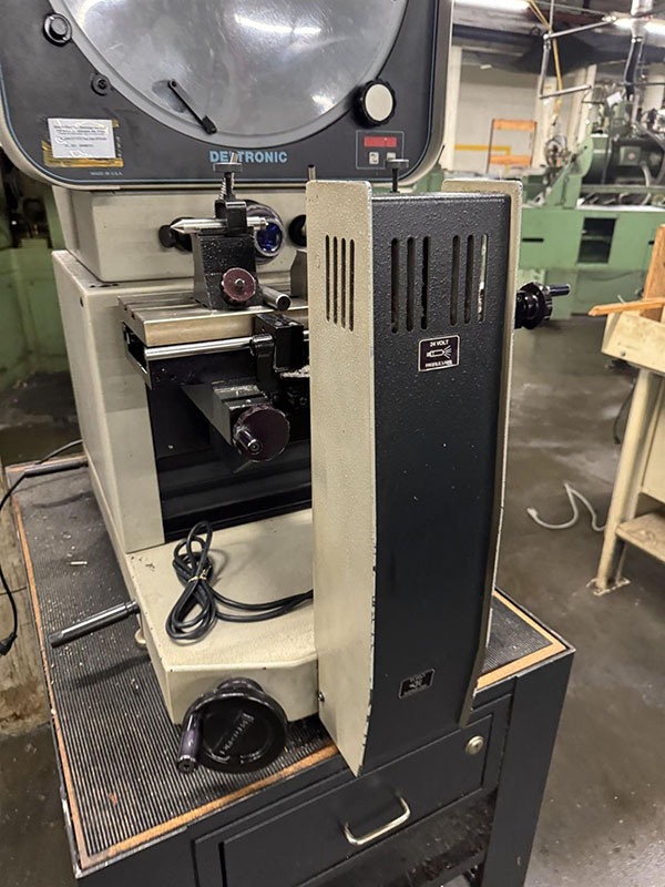 16" Deltronic #DH216-612R, bench model optical comparator, horizontal projection, fiber optic surface - Image 3