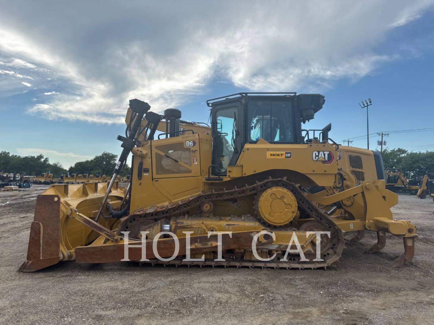 Caterpillar D6, 1776 hours, S/N: SG601150, 2024 - Image 1