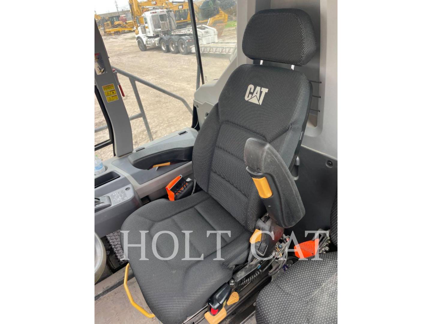 Caterpillar 730, Articulated Truck, 1522 hours, S/N: 3T303679, 2024 - Image 7