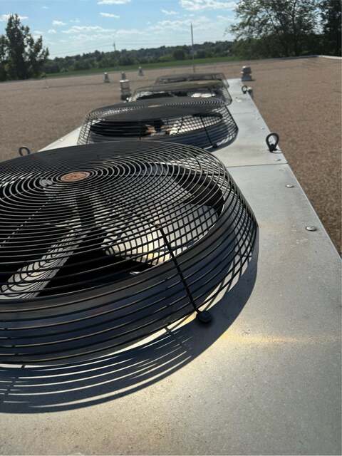 Liebert #DCDL415-AS4046, Air Cooled Condenser, 4-fan, 460 V., 3PH, 2011 - Image 2