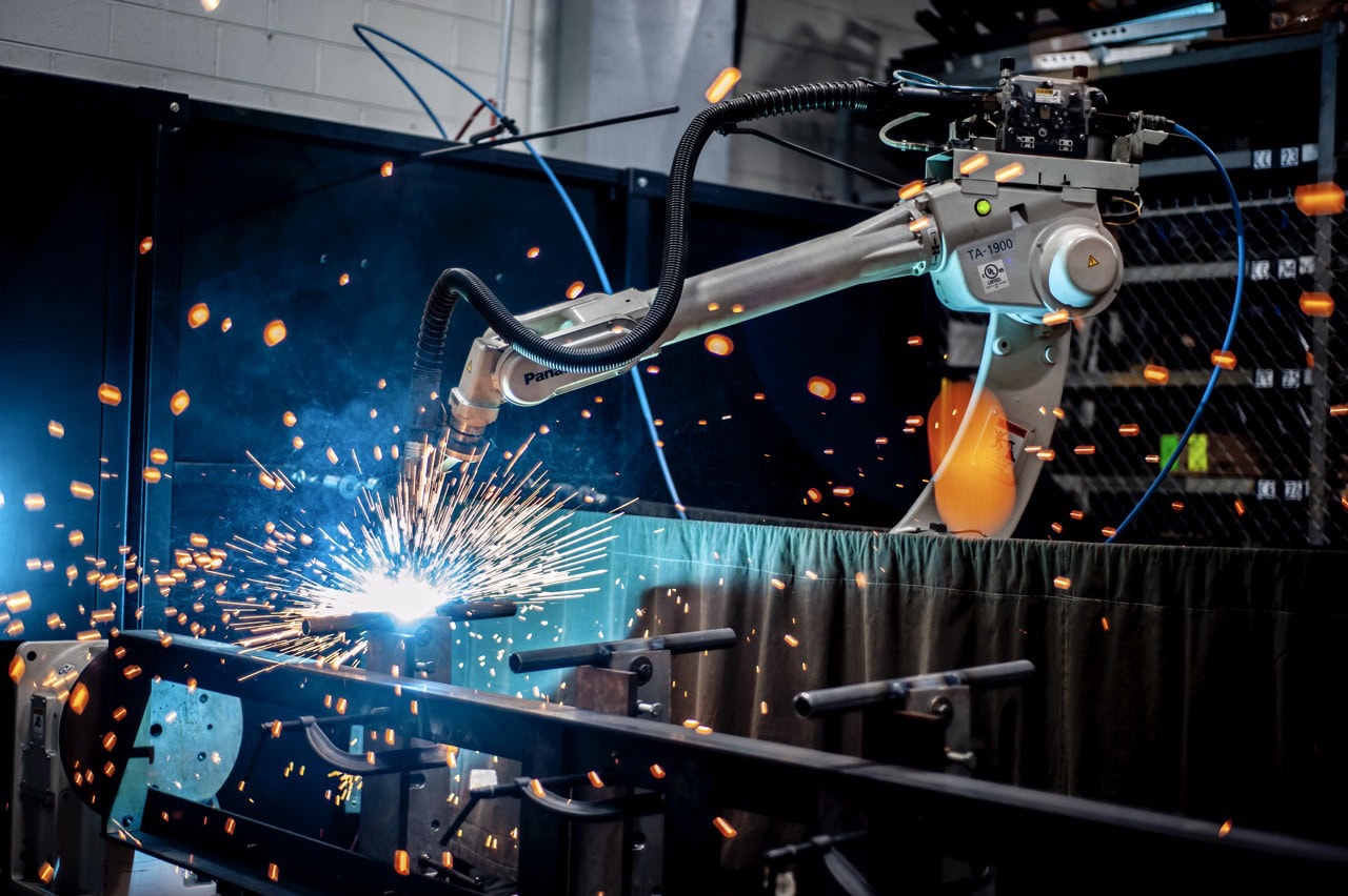 Miller, performarc pa1100ss, Robotic Weld Cell, Panasonic #TA-1900 robot, 13 lb payload, 74.6" reach, Dip - Image 1