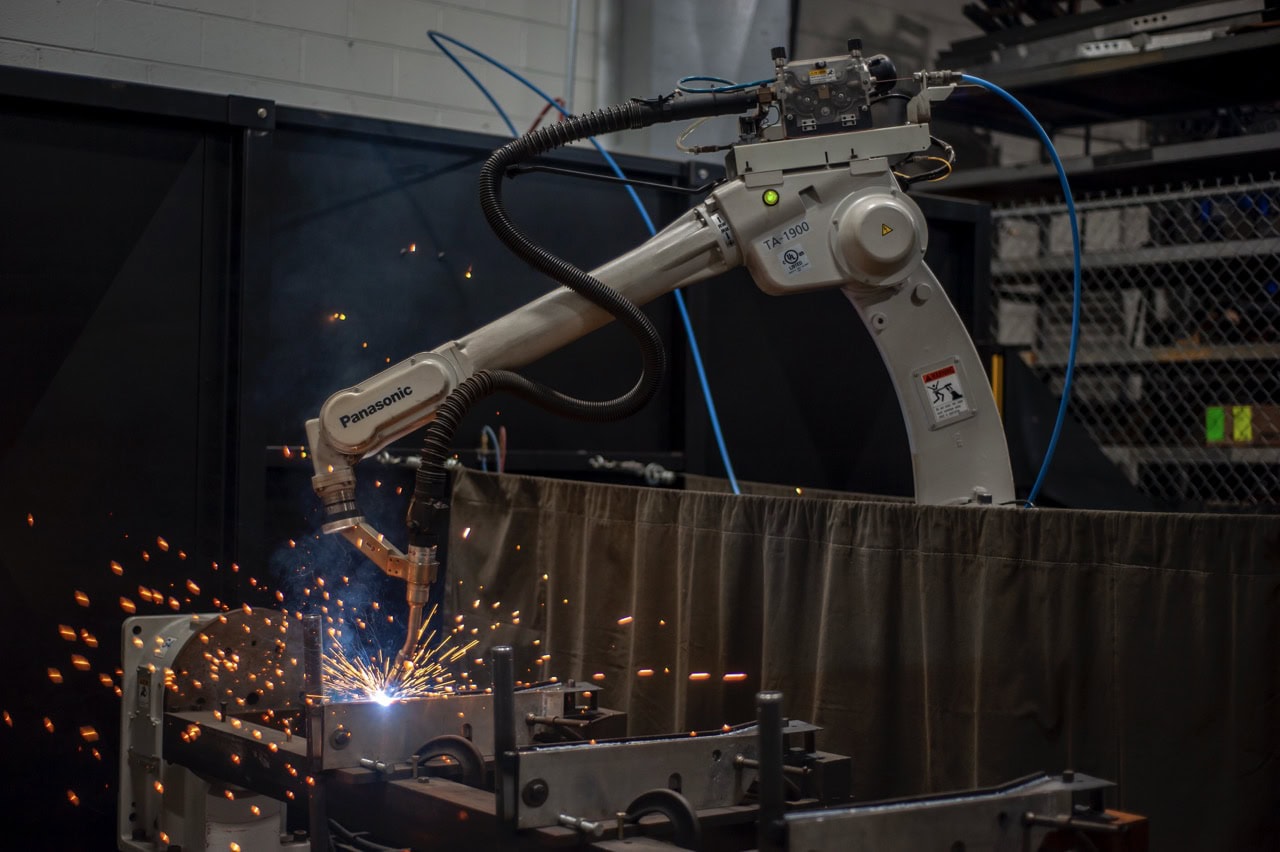 Miller, performarc pa1100ss, Robotic Weld Cell, Panasonic #TA-1900 robot, 13 lb payload, 74.6" reach, Dip - Image 3