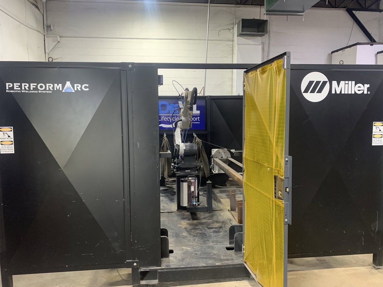 Miller, performarc pa1100ss, Robotic Weld Cell, Panasonic #TA-1900 robot, 13 lb payload, 74.6" reach, Dip - Image 4