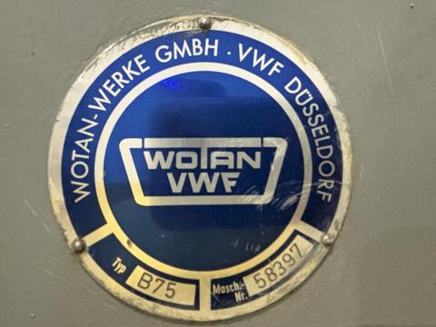 3" Wotan #B75, horizontal boring mill, #40, 31.5" x 39.5" rotary table, 15-1200 RPM, 3-Axis digital read out - Image 2