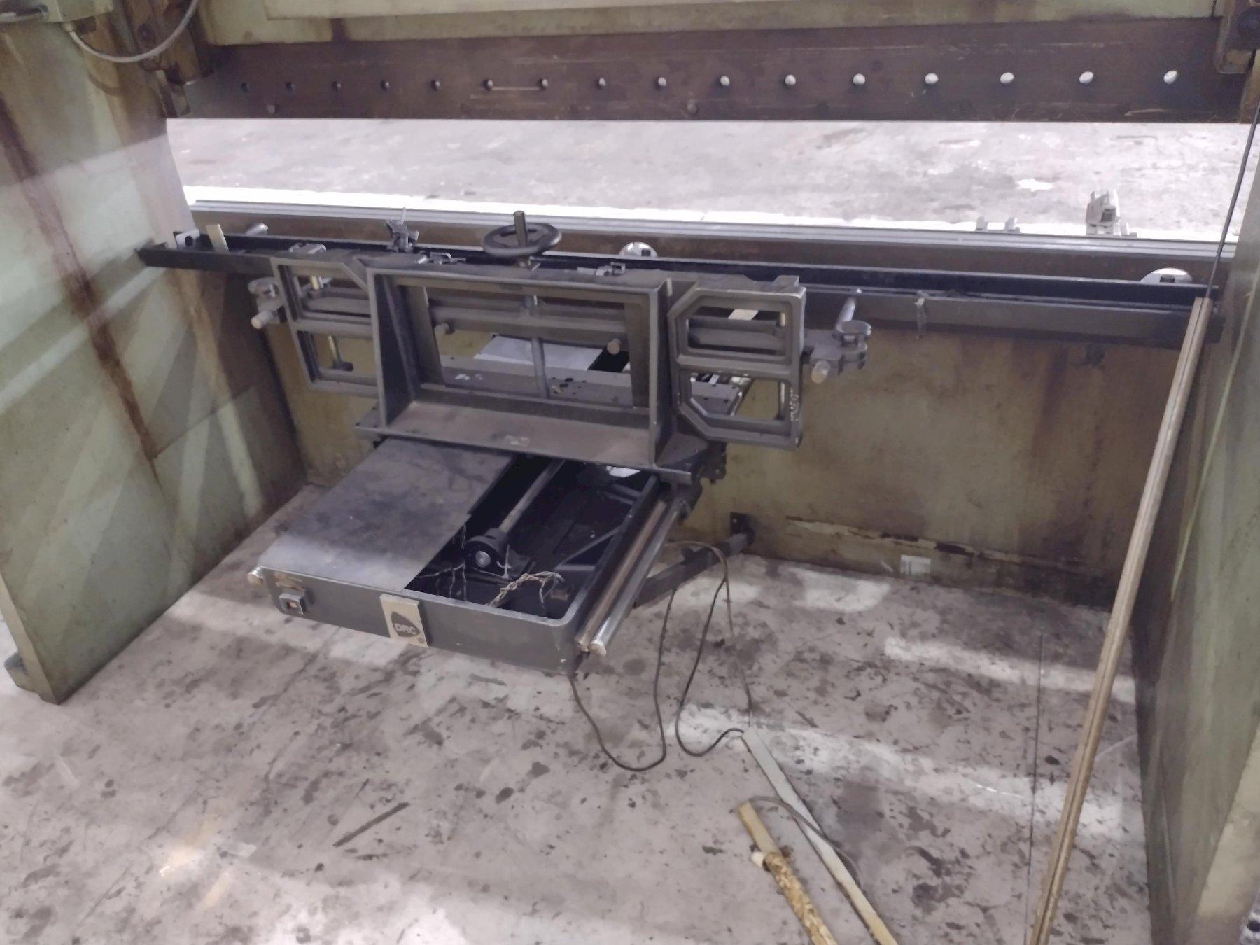 225 Ton, Cincinnati #9-Auto-Cycle, mechanical press brake, 10' overall, 102" between housing, 3" stroke, 8" - Image 8
