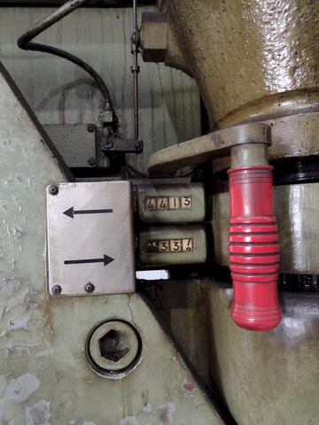 225 Ton, Cincinnati #9-Auto-Cycle, mechanical press brake, 10' overall, 102" between housing, 3" stroke, 8" - Image 9