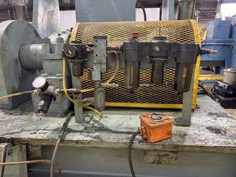 20000 lb. Rowe, motorized coil reel uncoiler, 80" mandrel width, hydraulic expansion, hold down arm - Image 8
