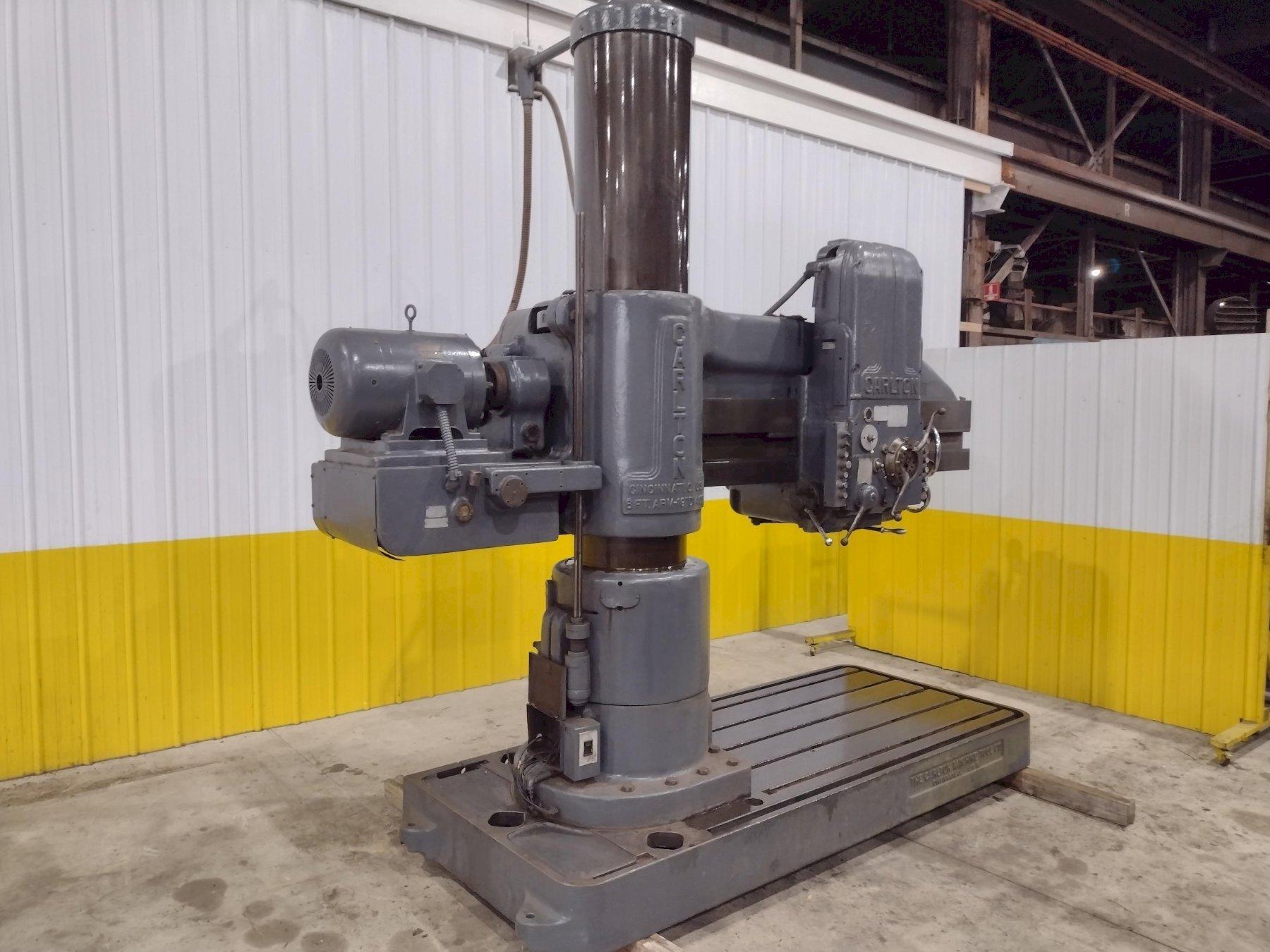 6' -19" Carlton #4A, radial arm drill, 15-1500 RPM, 20" spindle travel, 4" spindle diameter, power clamping / - Image 3