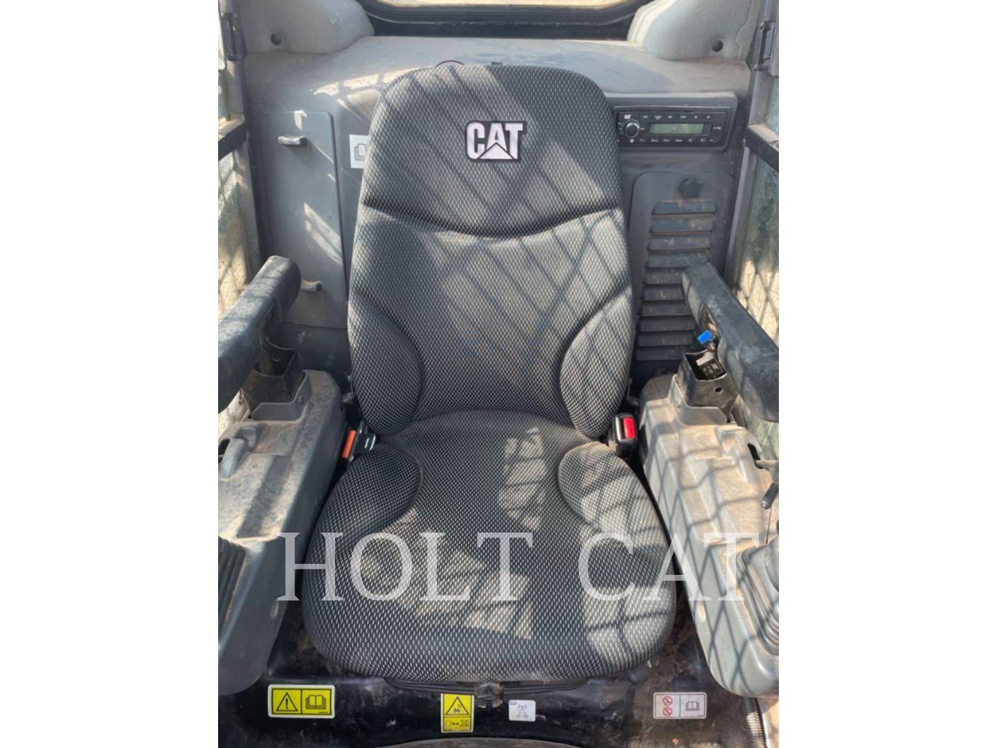 Cat 299D CAB, Skid Steer Loader, 606 hours, S/N: P3R03458, 2024 - Image 7