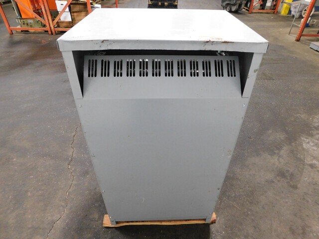 225 KVA 480 Delta Primary, 208Y/120 Secondary, Challenger transformer - Image 7