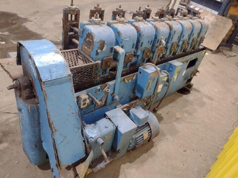 8 Stand, Yoder #M1-1/2, rollformer, 1.5" arbor, 8" roll space, 11" horizontal centers, 4"-7" vertical adj. - Image 4