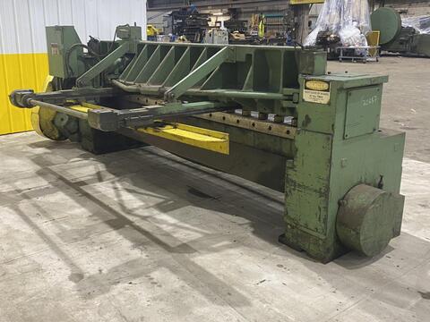 1/4" x 10' Wysong #1025, mechanical power squaring shear, 16 holddowns, 55 SPM, 36" front operated power back - Image 2
