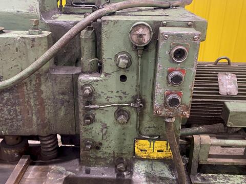 1/4" x 10' Wysong #1025, mechanical power squaring shear, 16 holddowns, 55 SPM, 36" front operated power back - Image 9