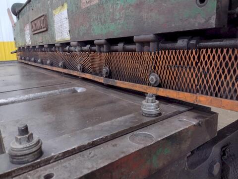 1/4" x 10' Cincinnati #1810, mechanical power squaring shear, 10 holddowns, squaring arm, 24" manual Back - Image 7