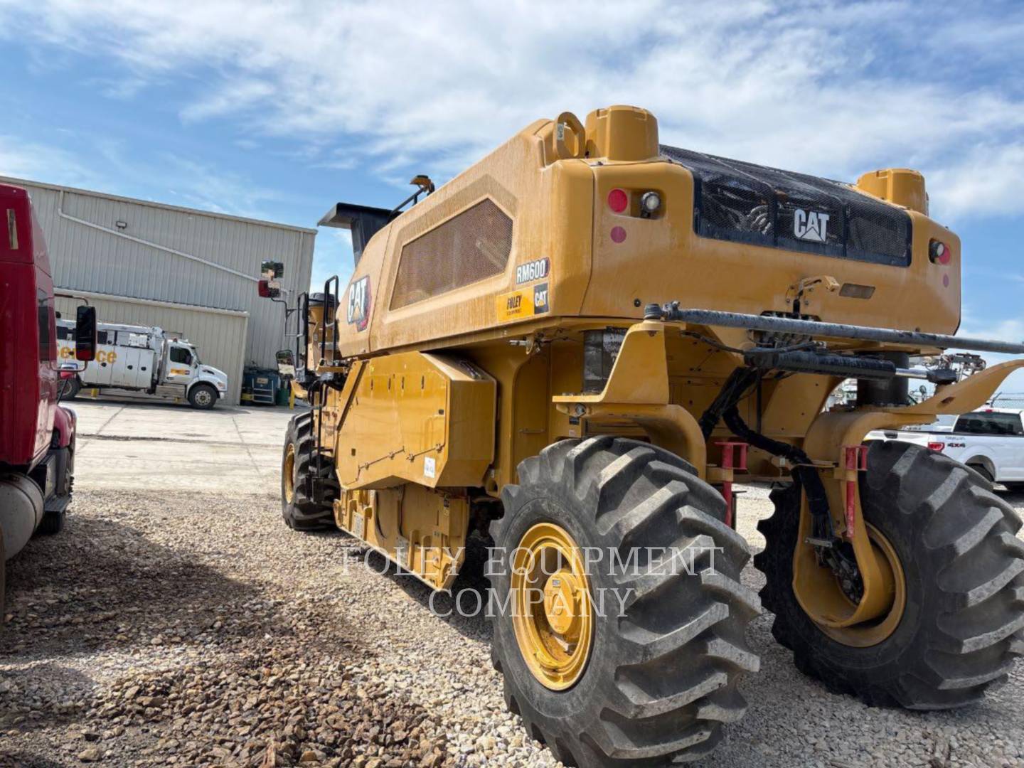 Caterpillar RM600-01, Asphalt Paver, 476 hours, S/N: NAF00110, 2025 - Image 4