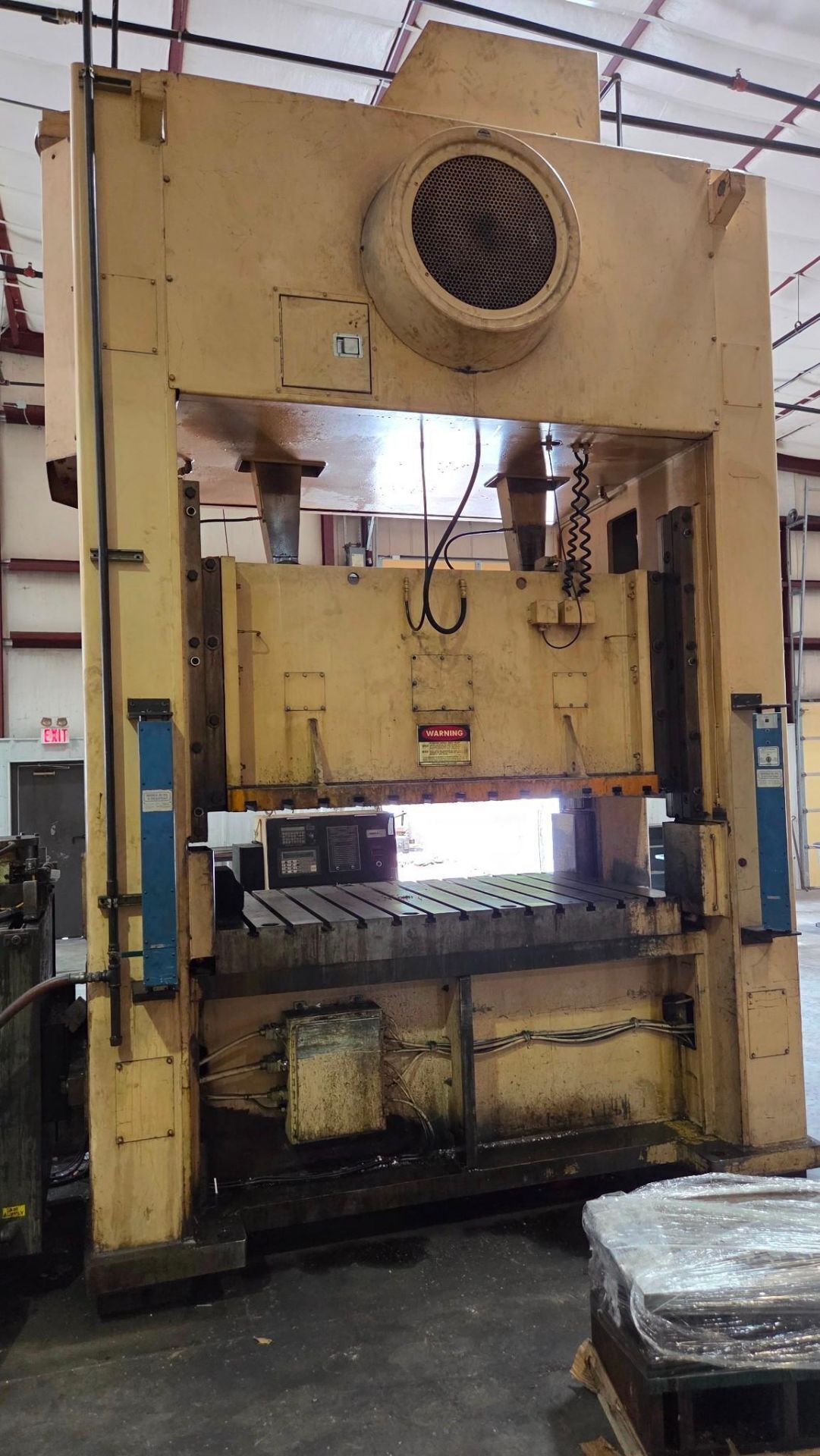 330 Ton, Clearing Niagara #SE2-300-84-48UH, straight side double crank, 8" stroke, 25" Shut Height, 84" - Image 8