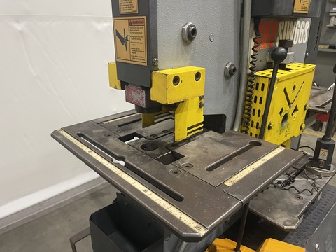 Marvel #MSIW66S, heavy duty ironworker, 66 ton - Image 7