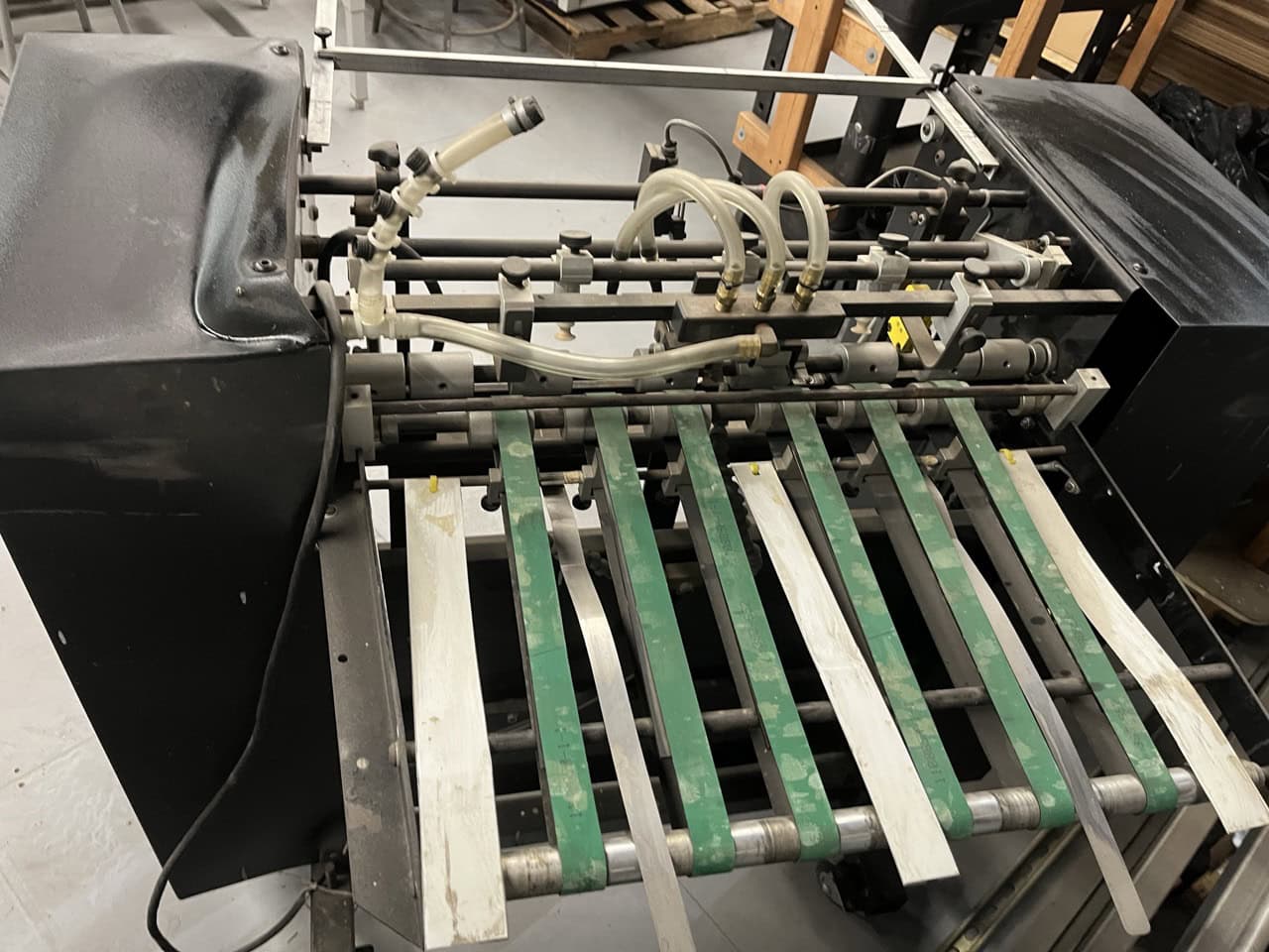 Graphic Wizard #XDC-530, Vividcoater, Micro Uv Coater w/ feeder, paper etc, 128-450 gsm stock, 20.75" width - Image 5