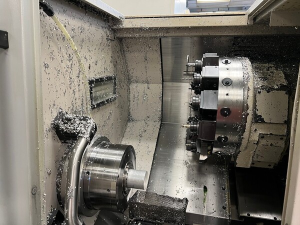 Okuma #Genos-L300M, CNC Turning Center, 20.5" swing, 14.6" swing over cross slide, 20" centers, 11.8" - Image 3