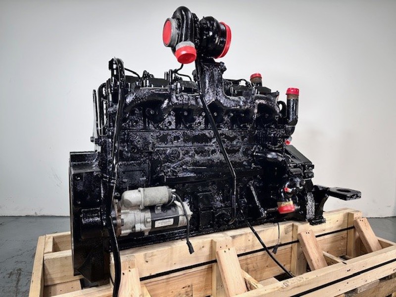 274 HP Komatsu #SAA6D125E-3, Engine, warranty - Image 2