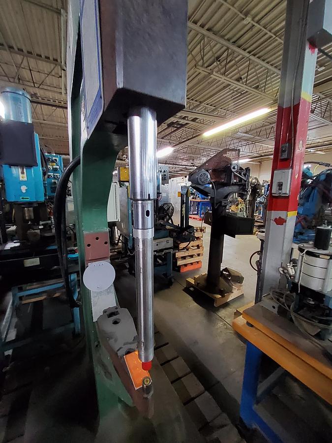 BTM #H10U-150-500, Crimping Machine, as is - Image 6