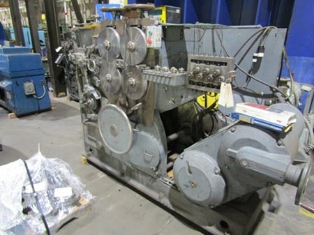 No. W125SA Torrington, spring coiler, .105"-.250"wire diameter, 230000 psi tensile, 3x wire dia - Image 2