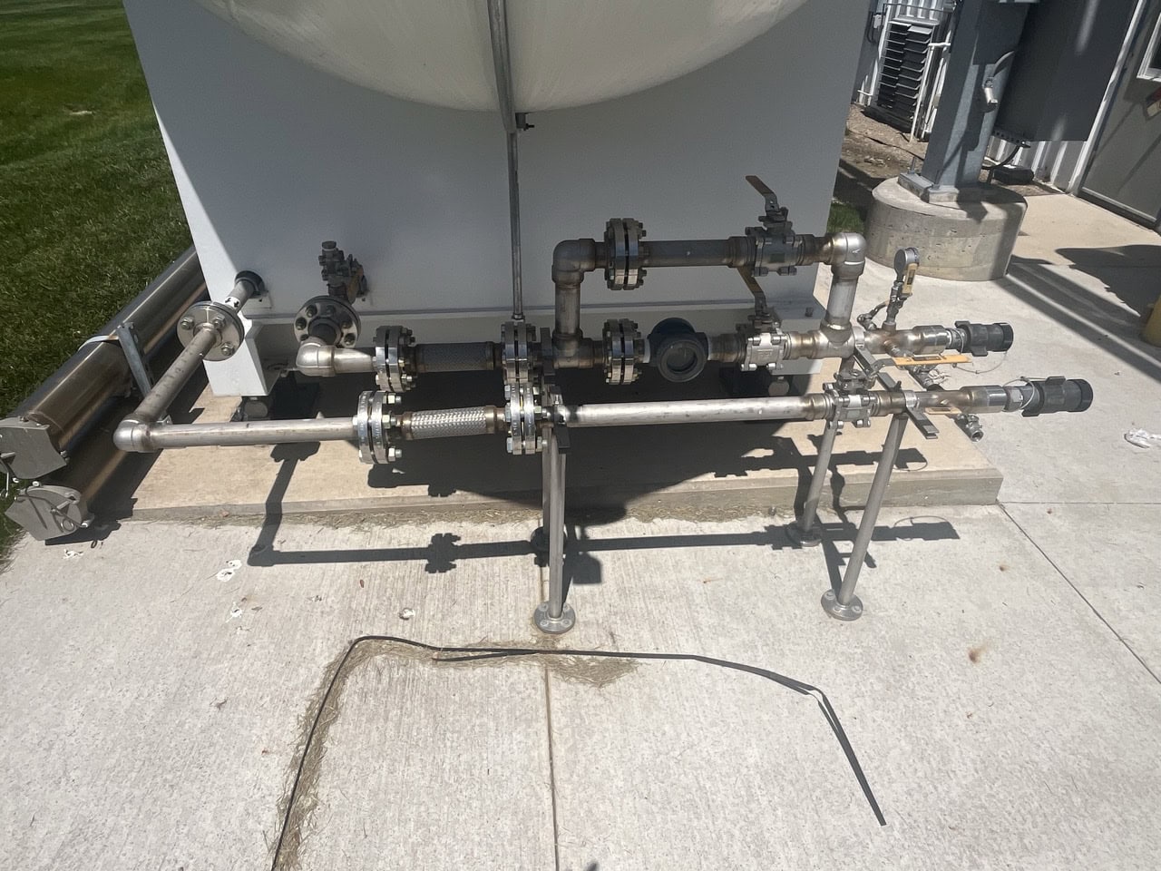 6565 gallon PES, Refrigerant Storage Tank System, R134a, skid mount pump & valve system, 250 psig, ASME - Image 3