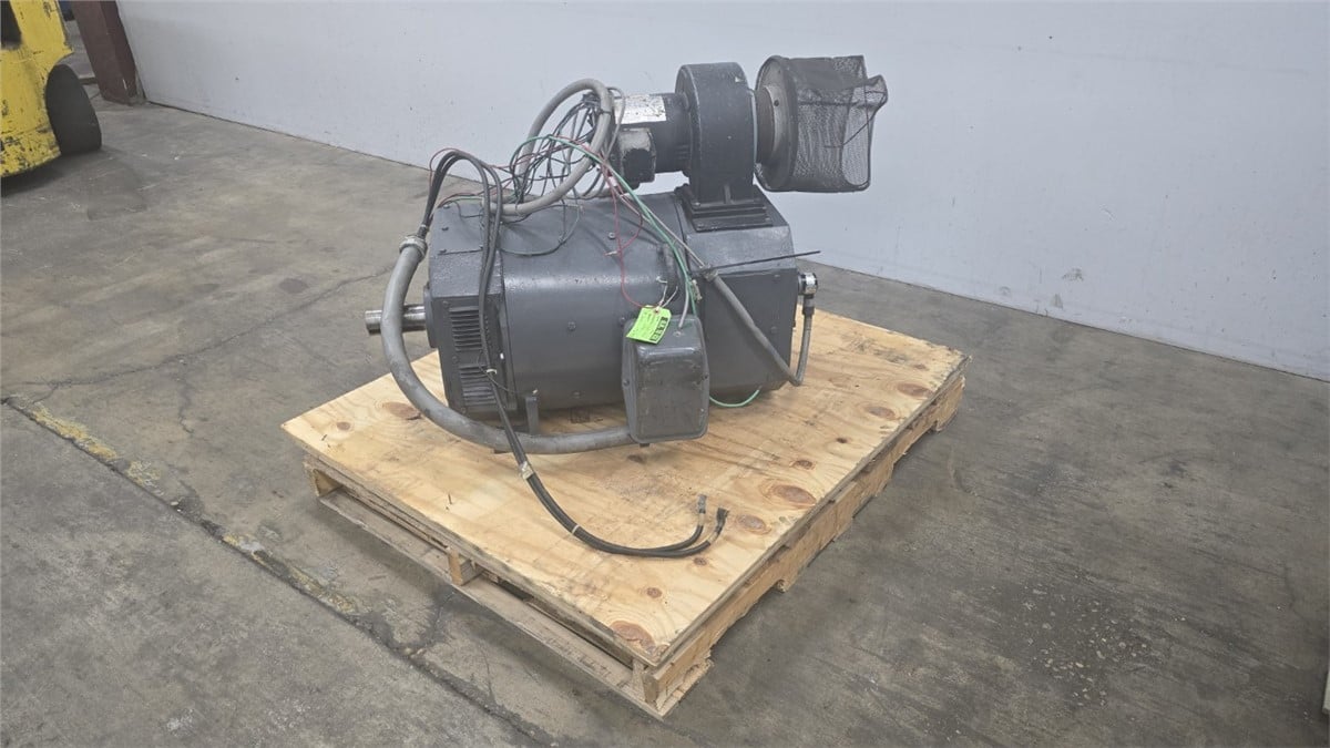 100 HP 1750/2000 RPM Emerson 3660D450100 DC Motor, Frame 366AT, w/1 HP Blower Motor, Shunt Wound, 160 Amps - Image 3