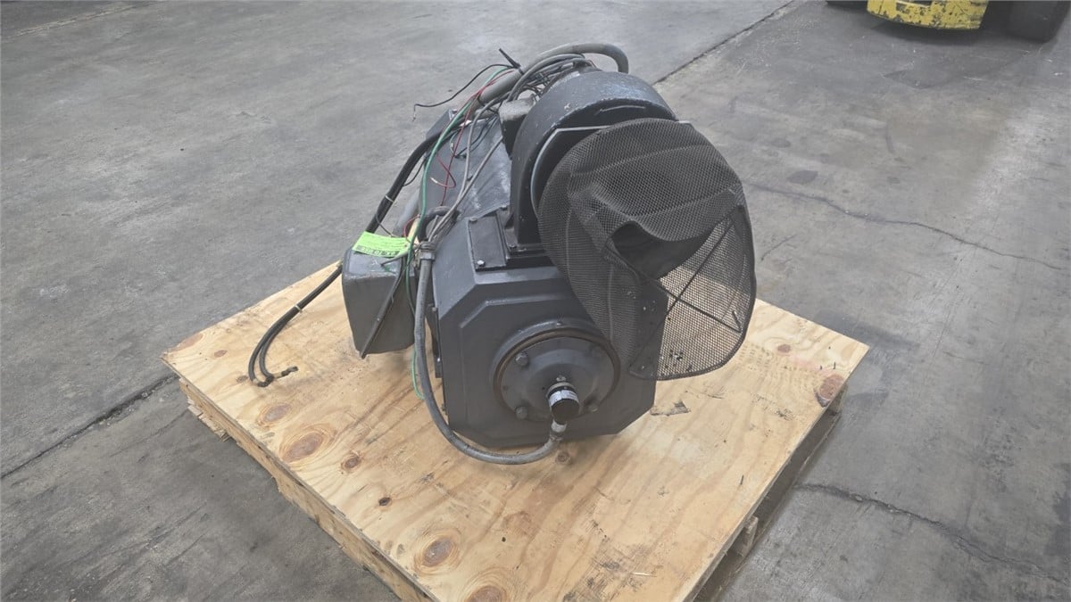 100 HP 1750/2000 RPM Emerson 3660D450100 DC Motor, Frame 366AT, w/1 HP Blower Motor, Shunt Wound, 160 Amps - Image 4