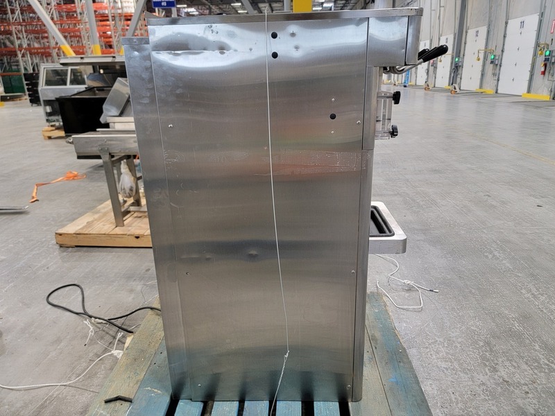 Stoelting #F231-38i2P, soft serve & frozen yogurt machine, (2) 3/4 HP drive motors, 12000 BTU/Hr. compressor - Image 8
