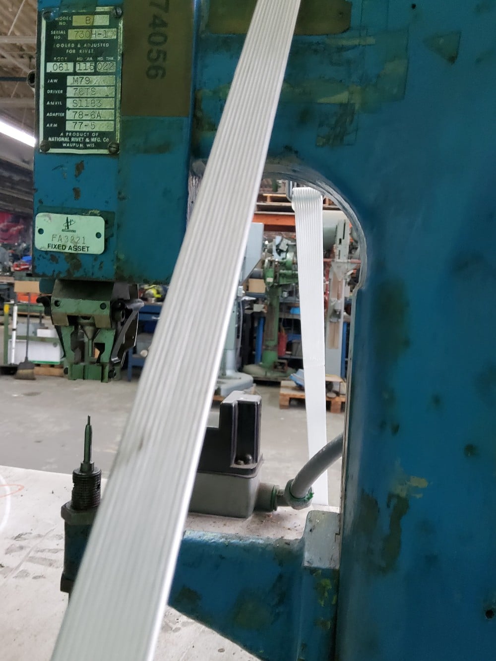 National #B, set up for small diameter rivets - Image 3