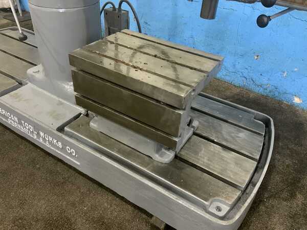 3' -11" American, radial arm drill, 36" x 46" dual base, power elevation/column clamping, 5 HP - Image 4